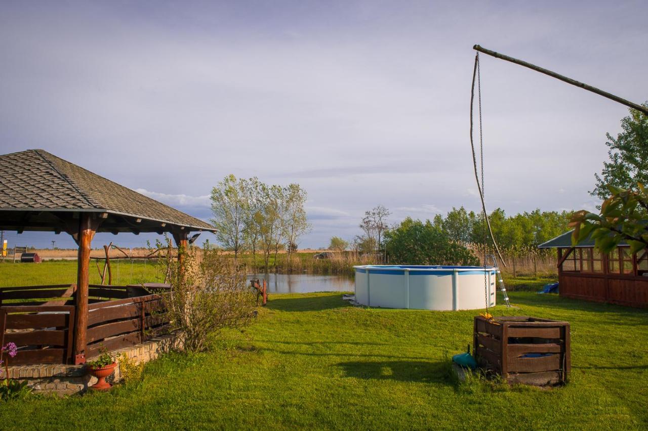 Villa Etno Salas - Etno Ranch - Seosko Turisticko Domacinstvo Palić Exterior foto
