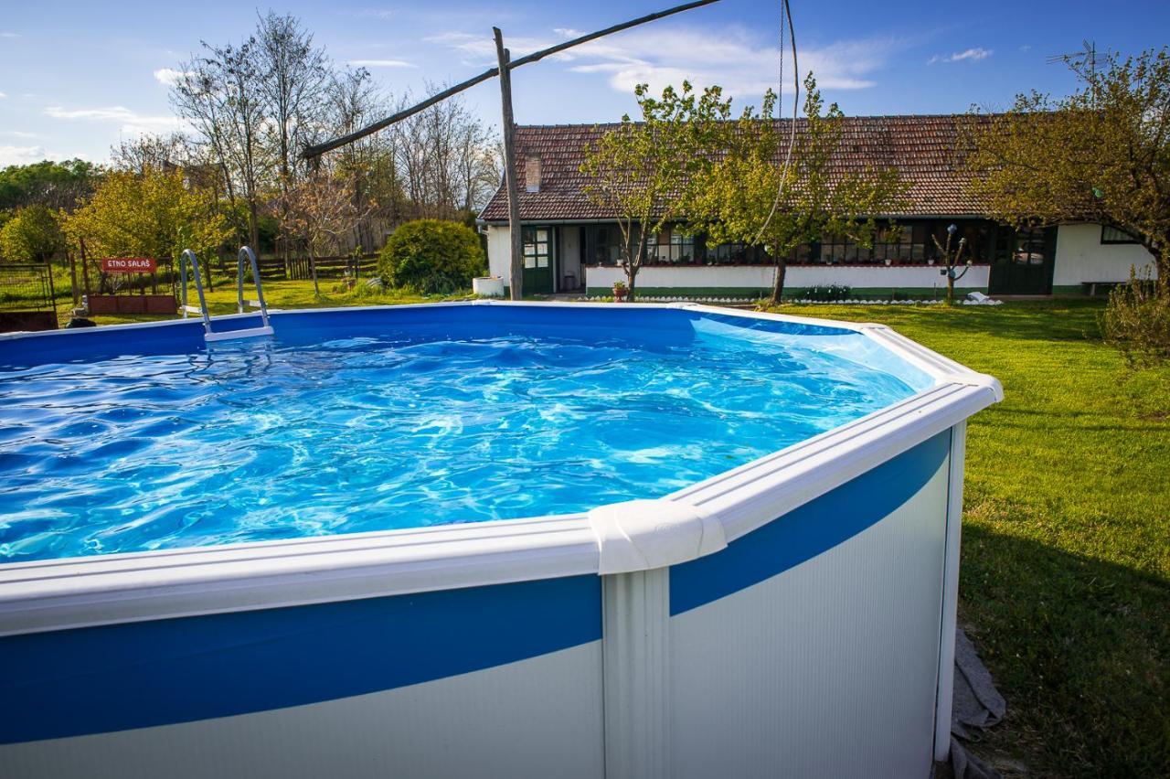 Villa Etno Salas - Etno Ranch - Seosko Turisticko Domacinstvo Palić Exterior foto